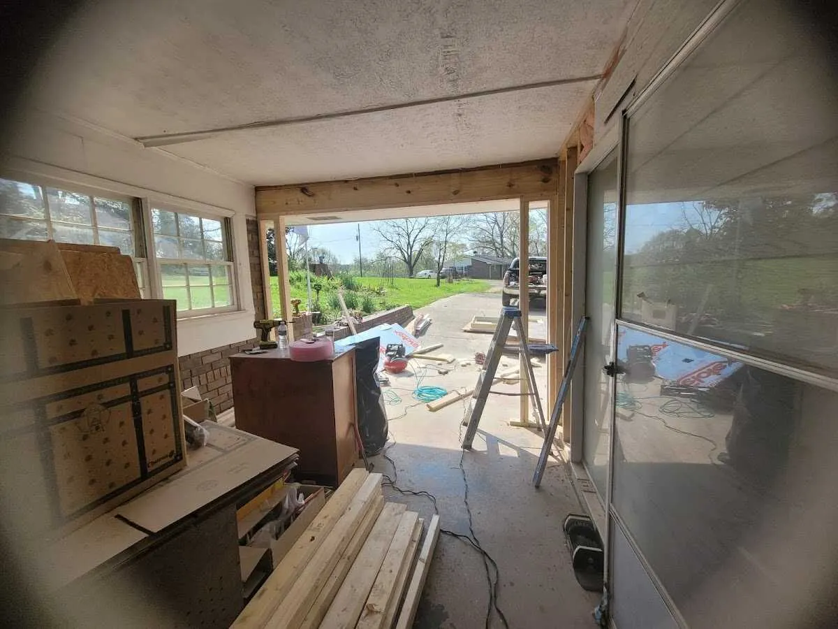 Air movers and dehumidifier for Drying & Dehumidification in Breaux Bridge